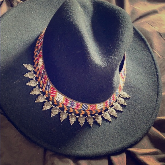 Zara Accessories - Zara Hat